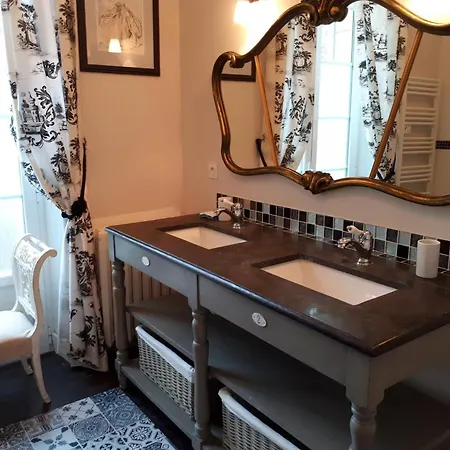 Grande Maison Familiale Avec Piscine Chauffee En Perigord Noir - Fr-1-616-141