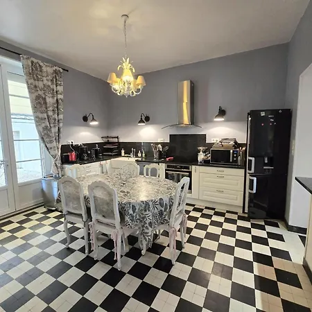 別荘 Grande Maison Familiale Avec Piscine Chauffee En Perigord Noir - Fr-1-616-141